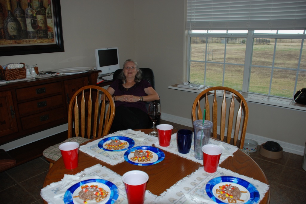2010/11(Nov)/Thanksgiving at Travis and Susie's New Home/1024x768_2010-11-25-06 Thanksgiving @ T&S.jpg